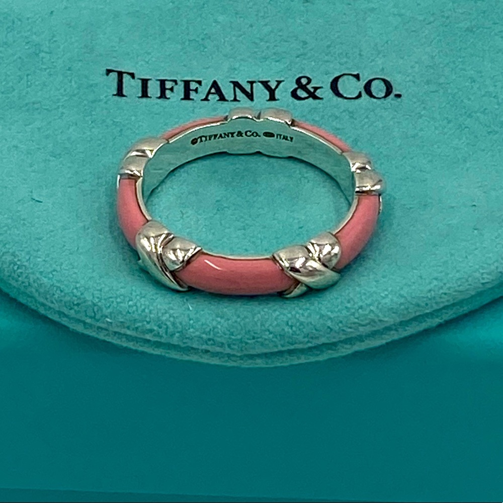 Tiffany & Co. ring‎